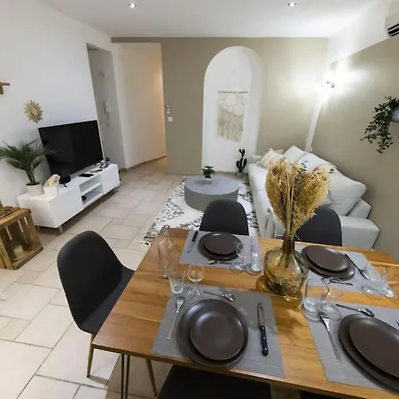 Au Pied Des Remparts - Climatise - Terrasse - 61-1 Apartment