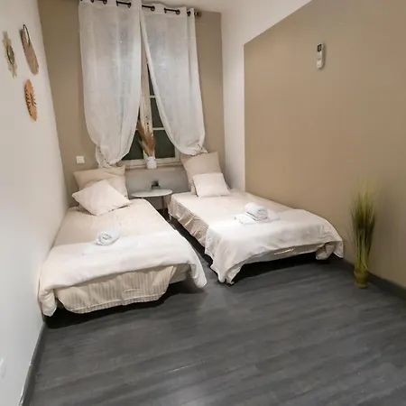 Apartment Au Pied Des Remparts - Climatise - Terrasse - 61-1